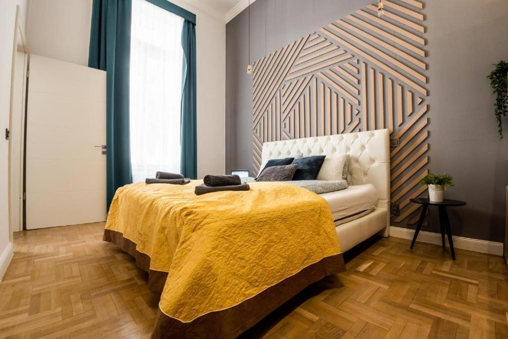 Deluxe Quentin Home Next To The Fashion Street Budapest Exterior photo